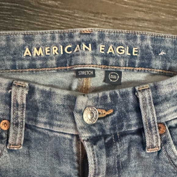 American Eagle Outfitters Light Blue Boyfriend Jeans - Picture 2 of 5